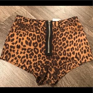 High Waisted Unif Leopard Shorts